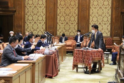 自民党を代表して年金改革の質疑