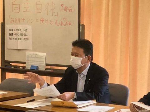 岸田文雄政調会長、加藤 勝信厚生労働大臣に提言を要望