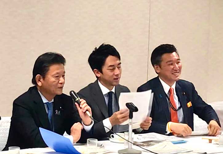 税制小委員会等々、自民党の部会に出席