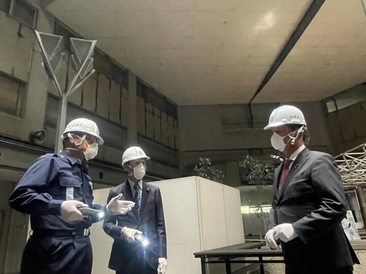 白岡市役所火災による焼失現場を視察