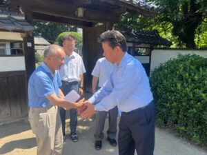 私はひたすら地元を歩きます。