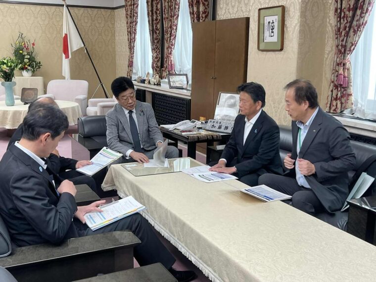 来年度土地改良予算の要望に加藤財務大臣