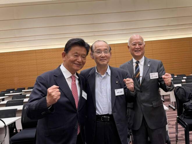 日本の医療の未来を考える会に出席