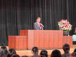 日本保健医療大学入学式で祝辞