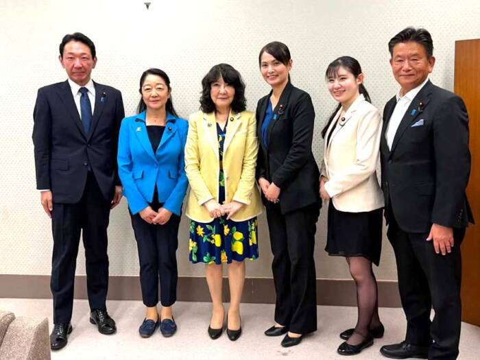 片山さつき財務大臣へ「積極財政を支援する議員連盟」として要望活動。