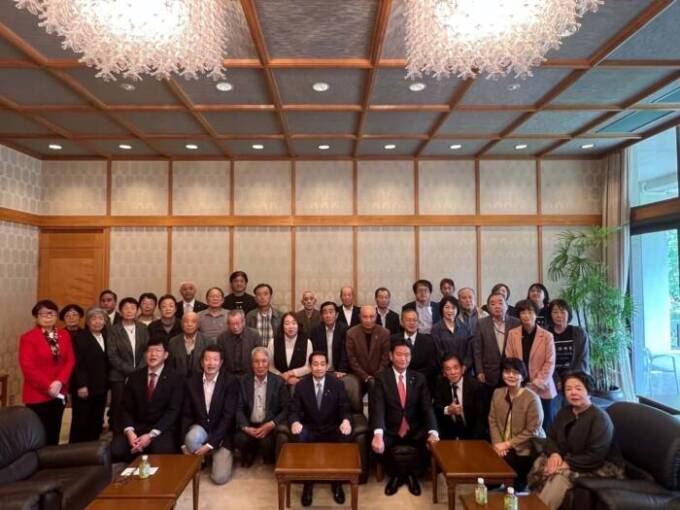 自民党久喜支部の皆さんによる国会、参議院議長公邸を視察
